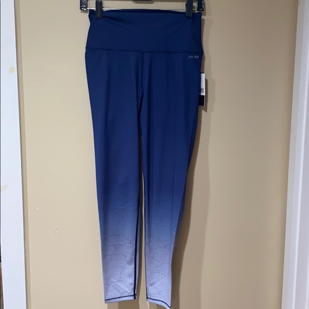 AR 33 leggings